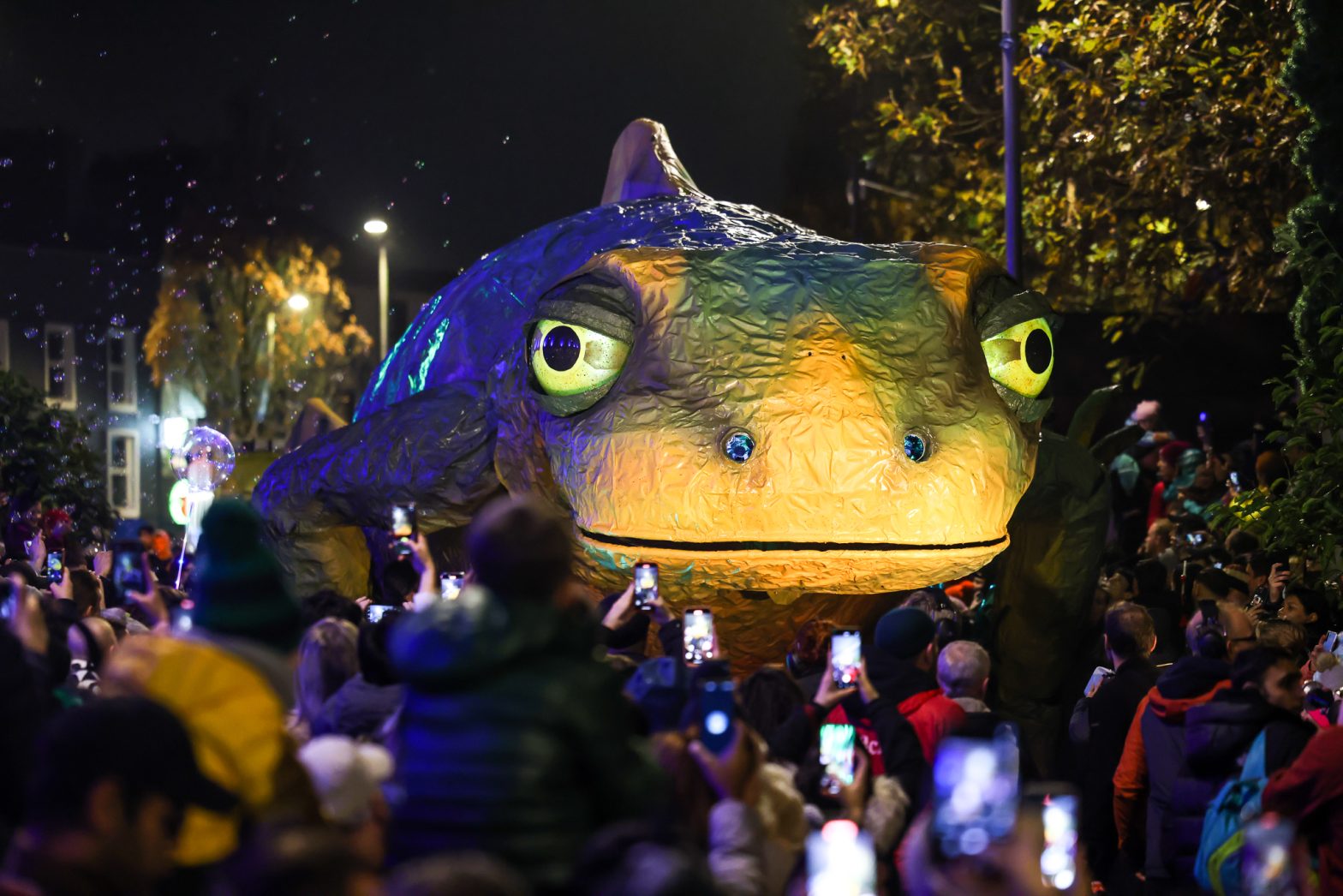 Alf, a 20m x 5m giant puppet of a Smooth Newt